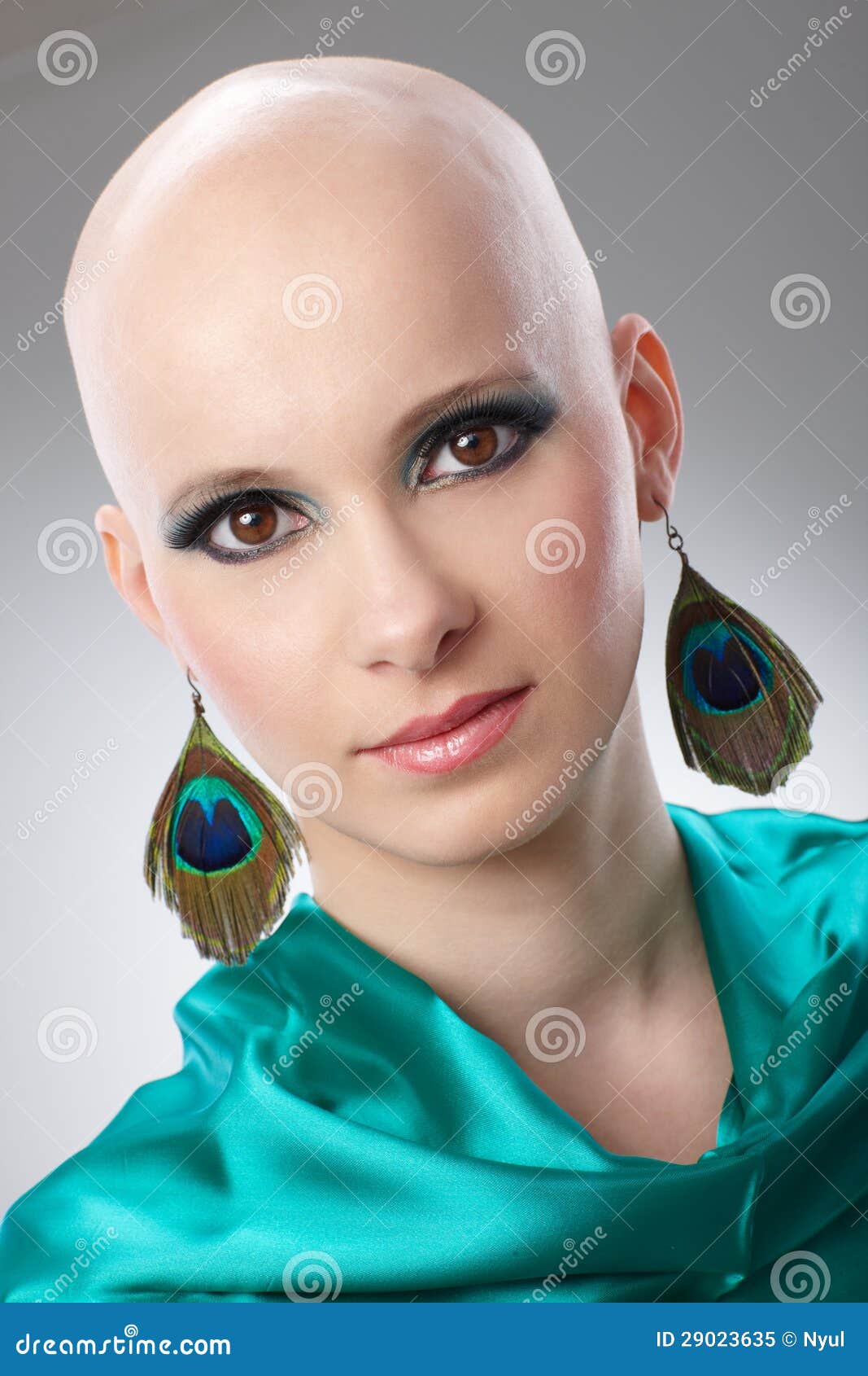 Single frau mit glatze