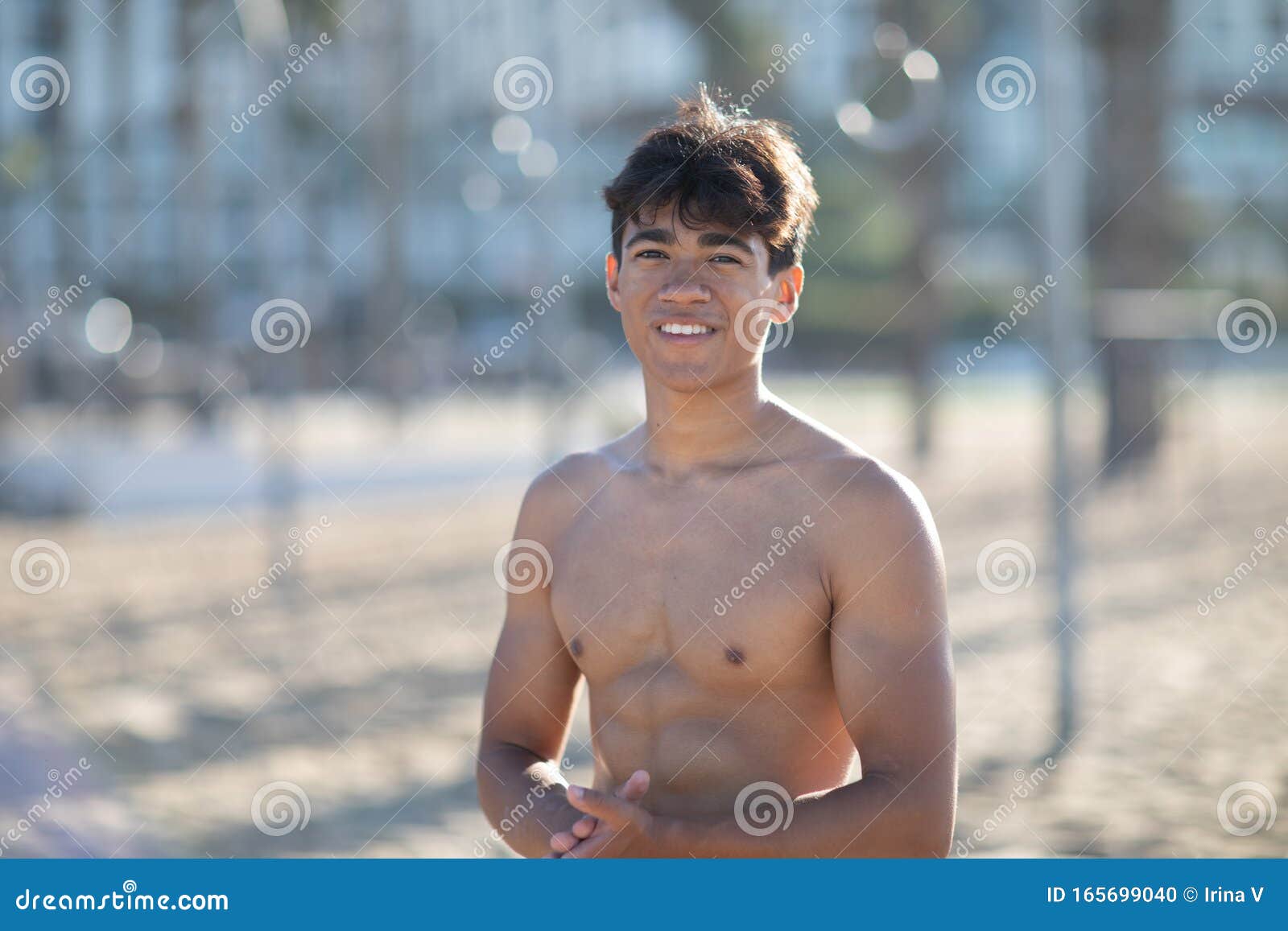 Man with chiseled chest and abs Stock Photo by ©nelka7812 50074733