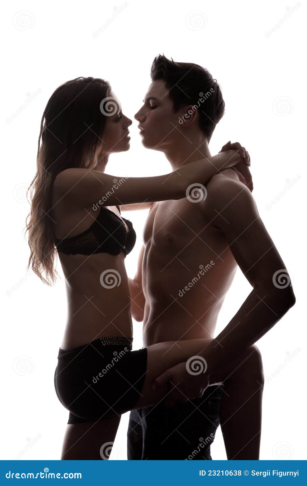 Lesbian bodybuilders kissing