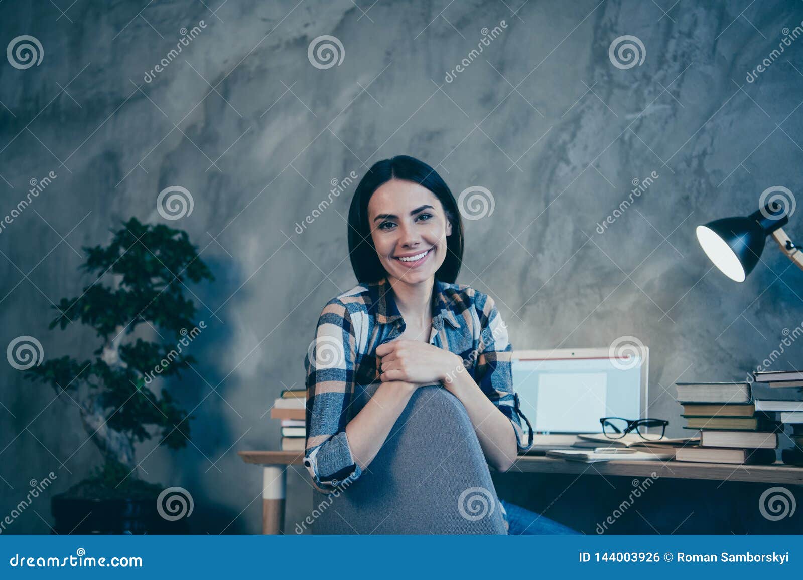 Portrait Of Her She Nice Attractive Cheerful Cheery Brunette Lady In Checked Shirt Marketing 