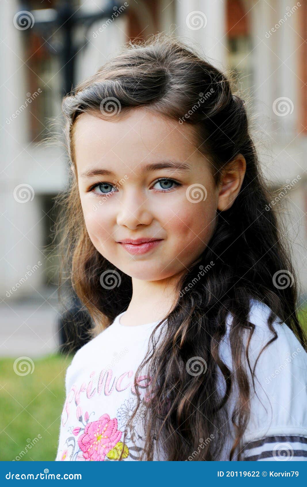 Portrait of the Little Girl Stock Photo - Image of summer, happiness ...