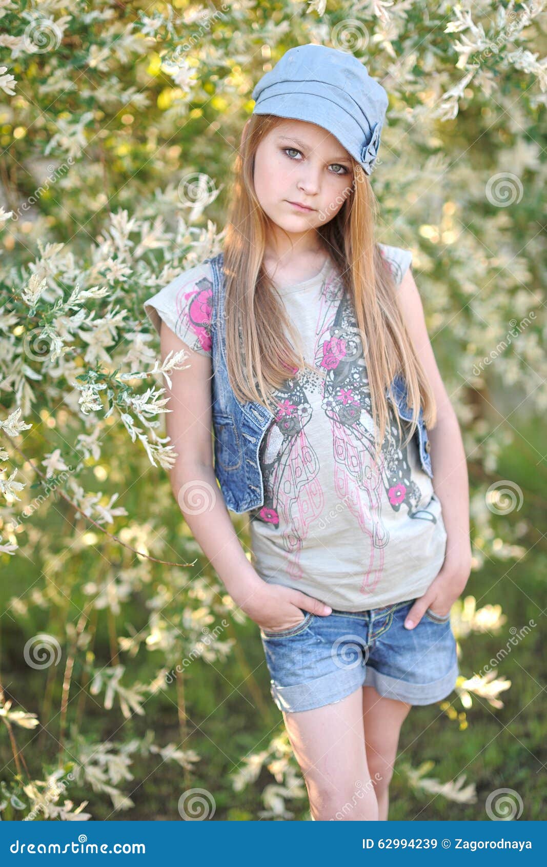 Portrait of Little Girl Outdoors Stock Image - Image of spring, outdoor ...