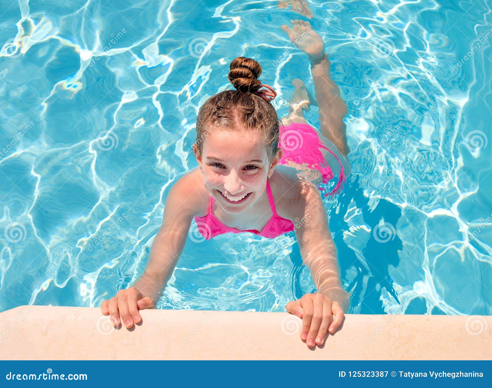 A Sweet Girl At The Pool Beautiful Porn Photos