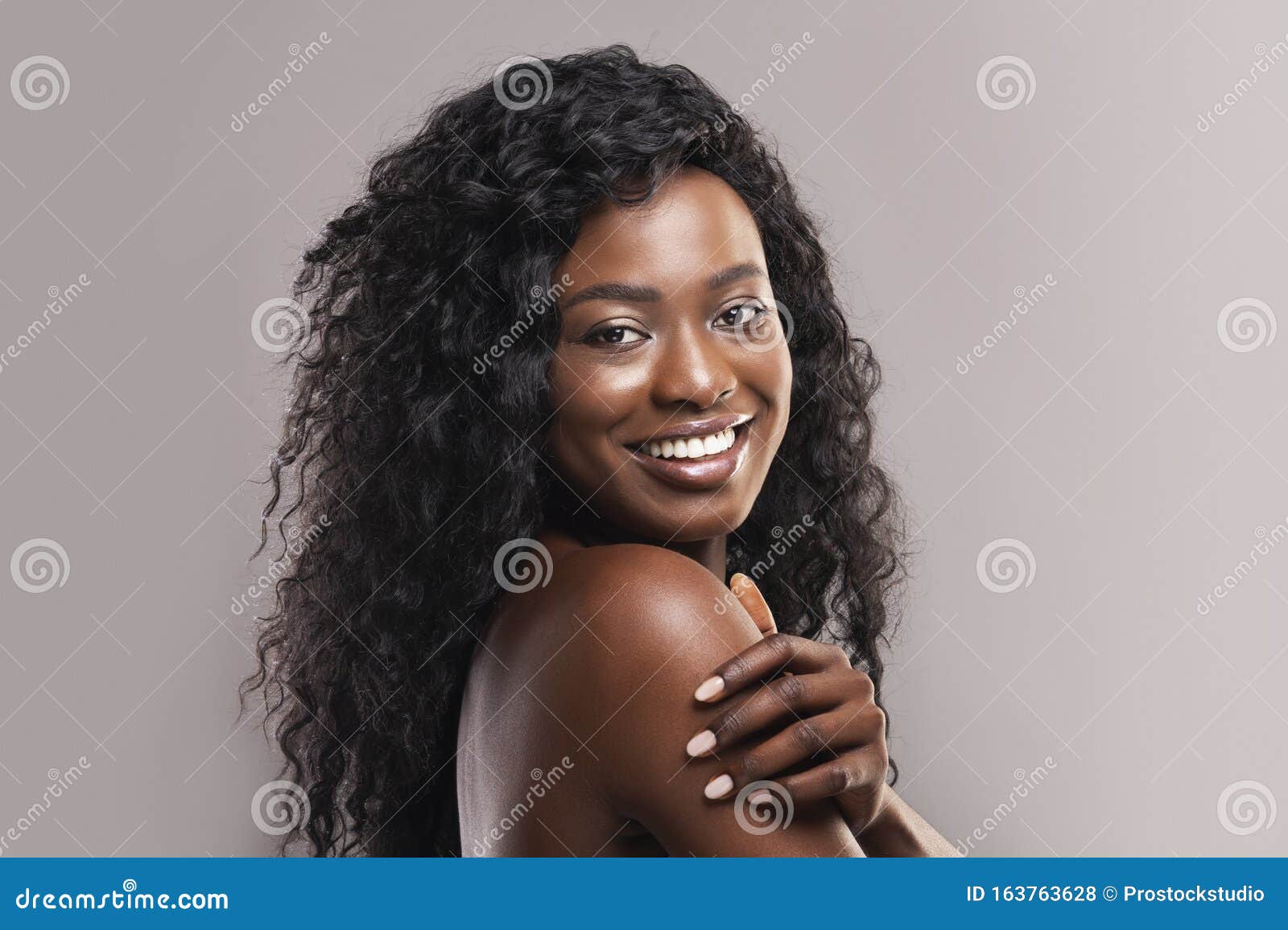 nude smiling girls africa