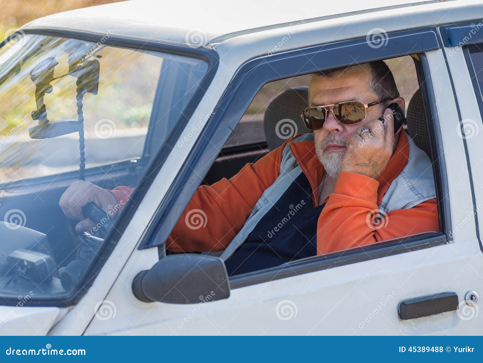 463 Portrait Old Man Sitting Old Car Photos Free Royalty Free Stock Photos From Dreamstime