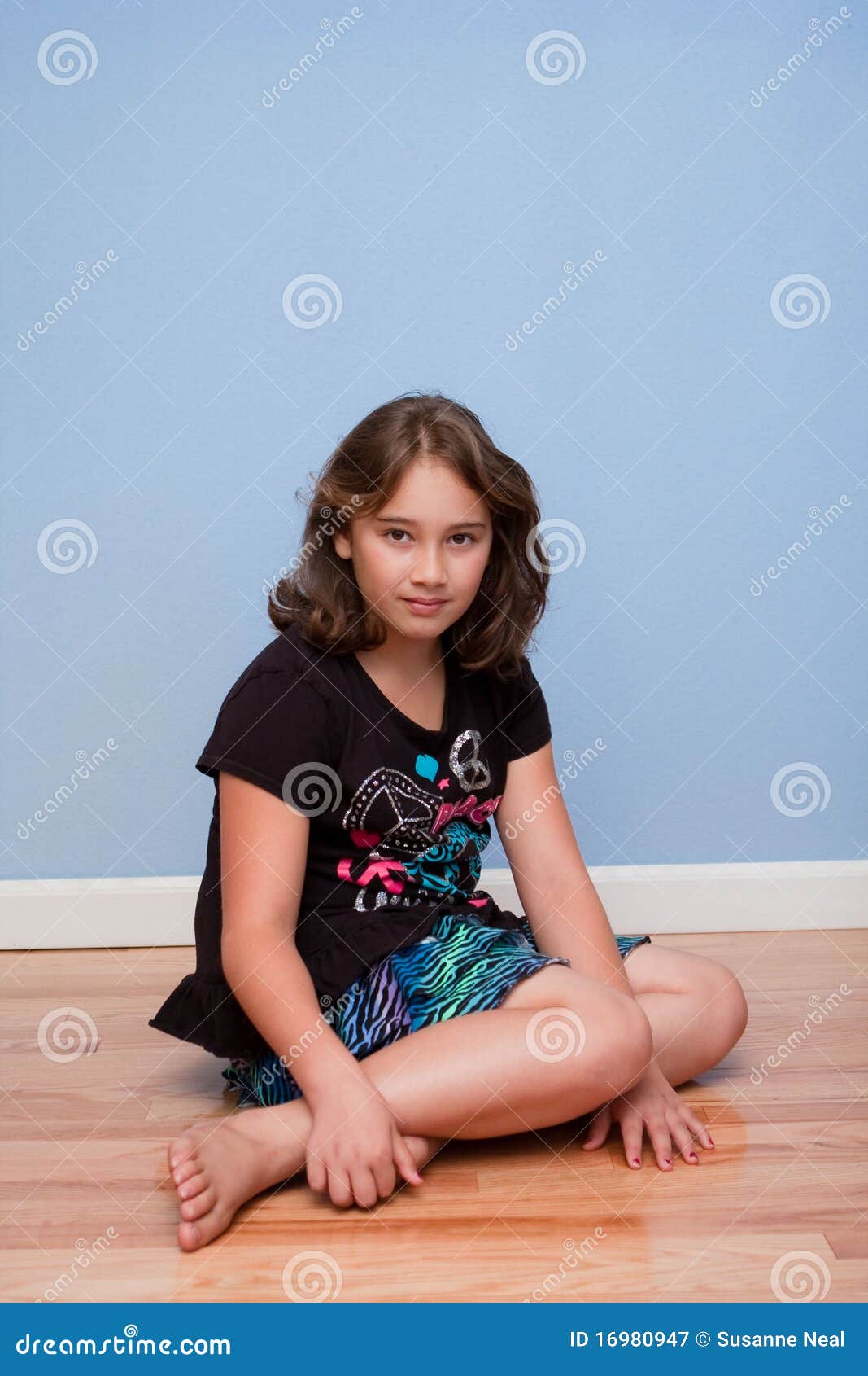 Portrait Of Pretty 10 Year Old Girl Stock Image Image Of Barefooted Smiling