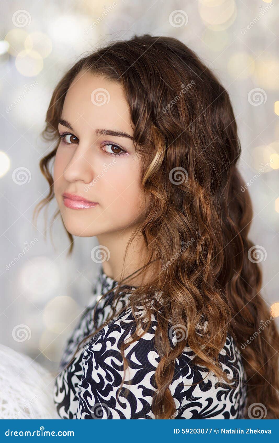 teen girl wavy hair