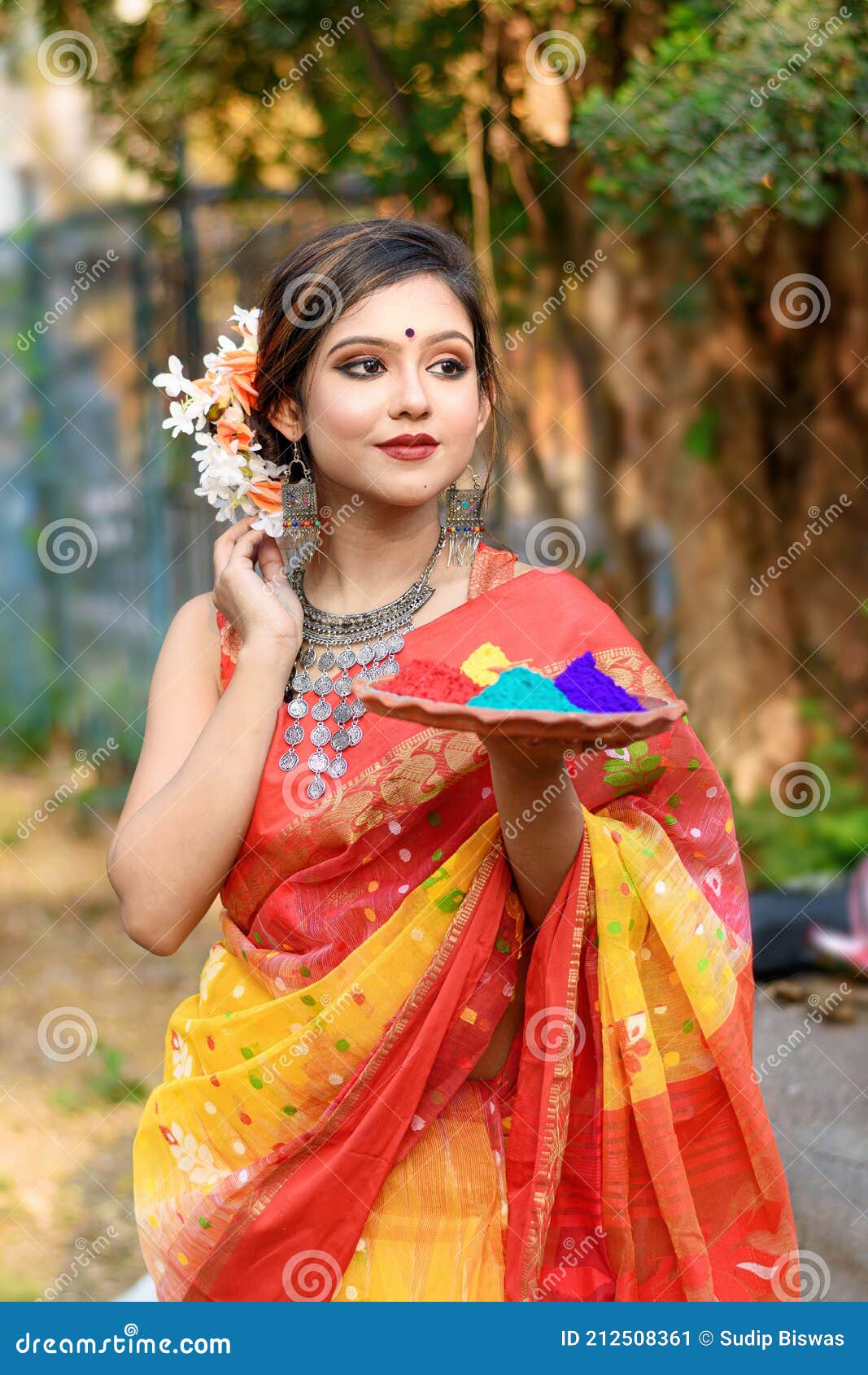 Portrait of Pretty Young Indian Girl Wearing Traditional Saree and ...