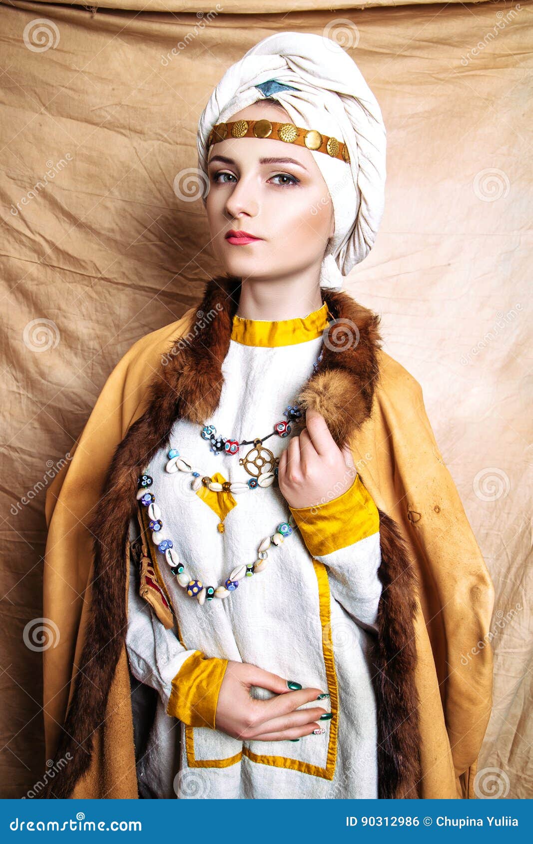 https://thumbs.dreamstime.com/z/portrait-slavic-women-past-national-vintage-clothing-woman-historical-reconstruction-studio-90312986.jpg