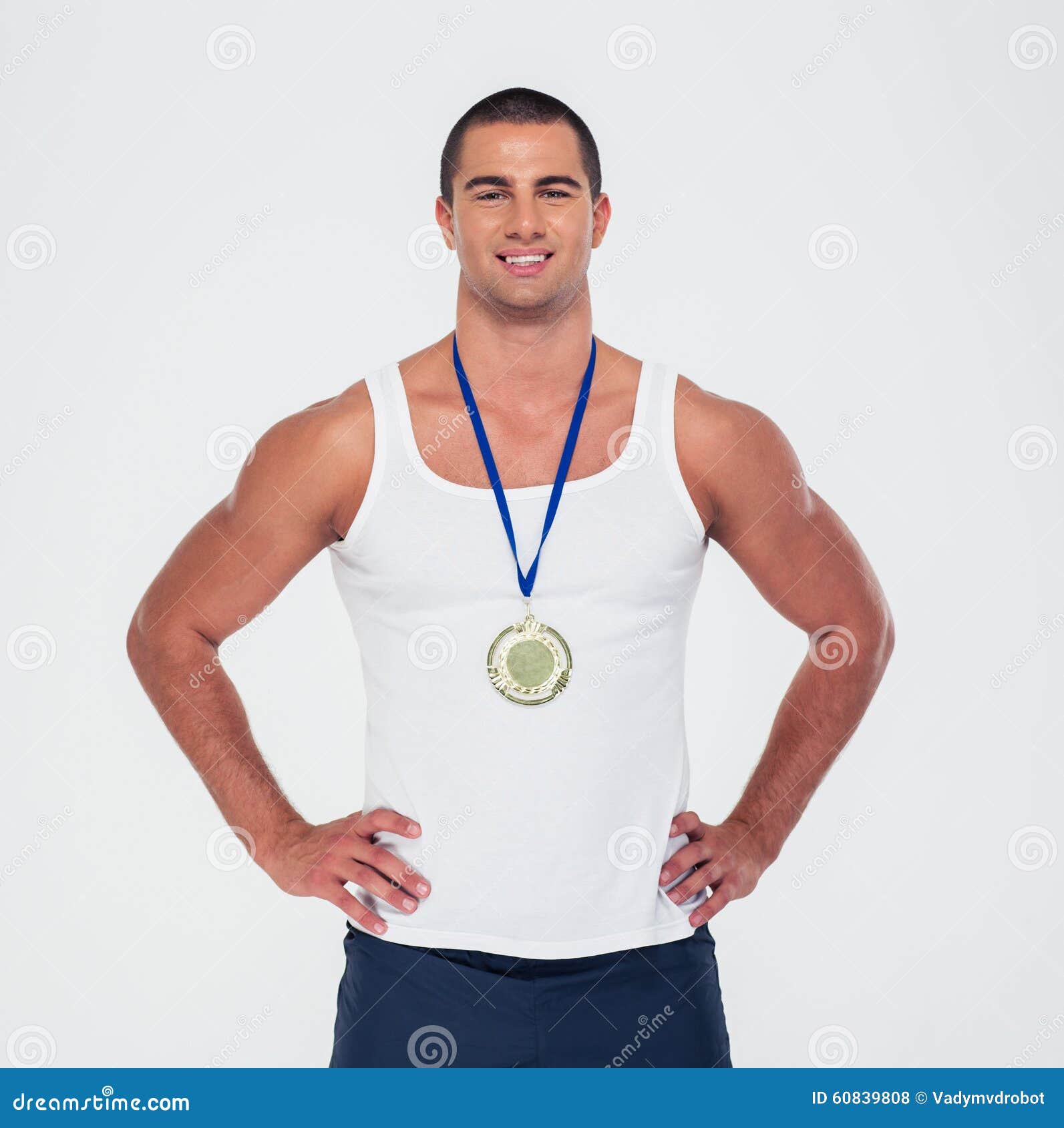 Сколько стоит спортсмен. Спортсмен с медалью. Серьезный спортсмен. Человек с медалями. Медаль мужчине.