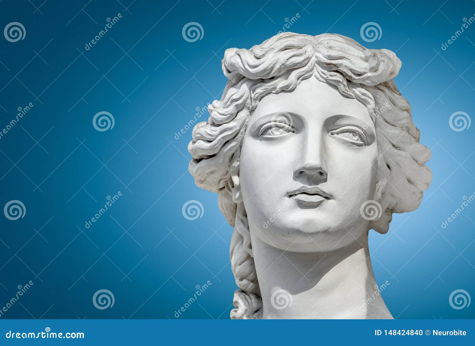 portrait of a statue of young beautiful sensual renaissance era women in vienna at smooth gradient blue background, austria