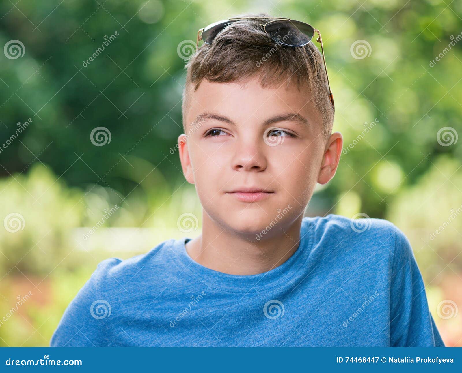 https://thumbs.dreamstime.com/z/portrait-teen-boy-year-old-sunglasses-74468447.jpg