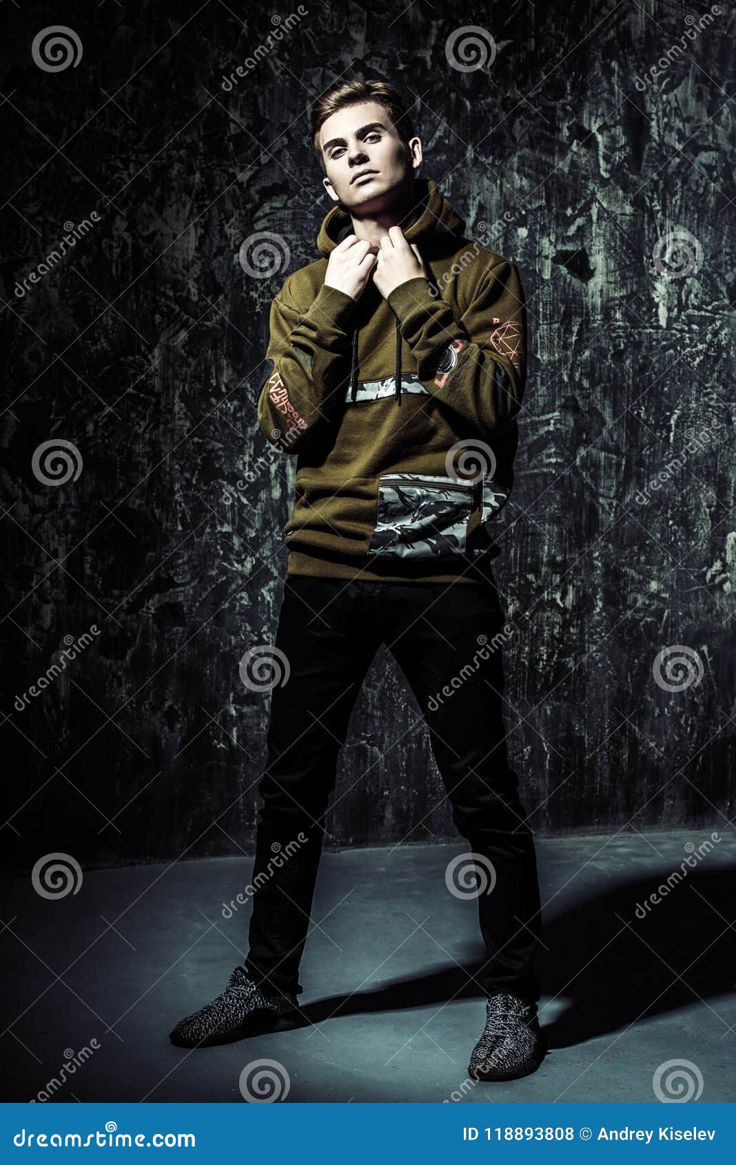 Blazer pose hi-res stock photography and images - Alamy