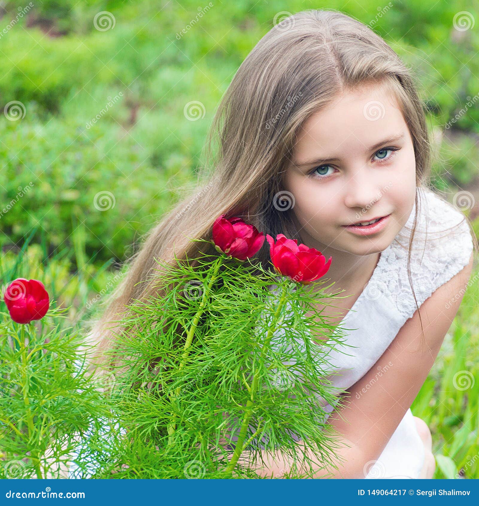 Portrait Of A Ten Year Old Girl In Spring Park Stock Image Image Of Leaf Smile 149064217