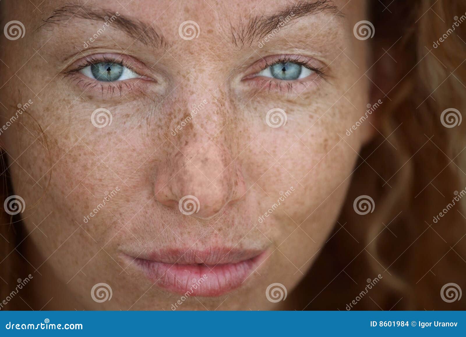 portrait of the woman with freckles