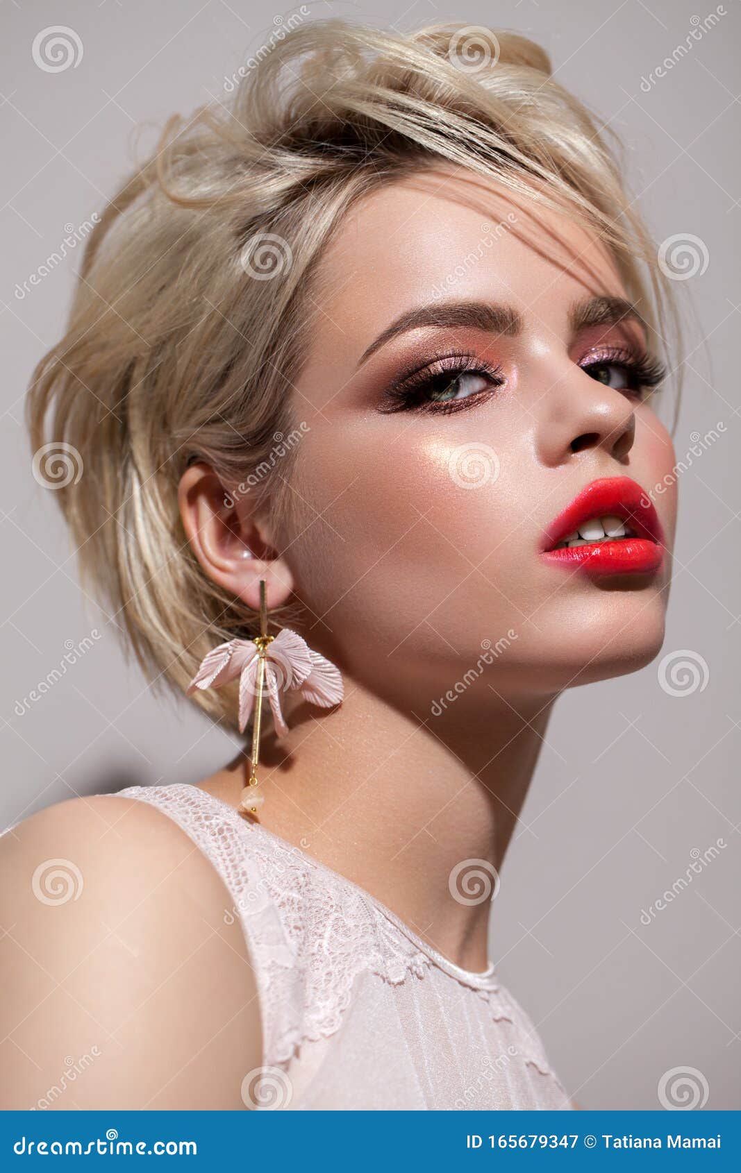 Portrait of Young Beautiful Blond Model with a Professional Make Up, Volume Short Bob Haircut. Marilyn Monroe Style Stock Image - Image of blond, eyeshadow: 165679347 Portrait of Young Beautiful Blond Model with a Professional Make Up, Volume Short Bob Haircut. Marilyn Monroe Style Stock Image - Image of blond, eyeshadow: 165679347