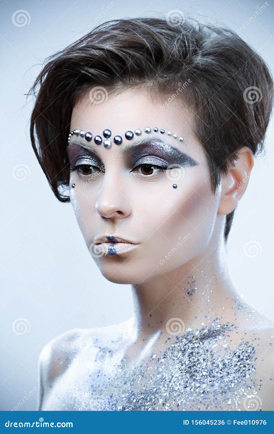 frequentie vertaling regeling Portrait Young Beautiful Woman with Modern Creative Makeup. Catwalk or  Halloween Make Up. Studio Shot Closeup, Partial Stock Photo - Image of  creativity, portrait: 156045236