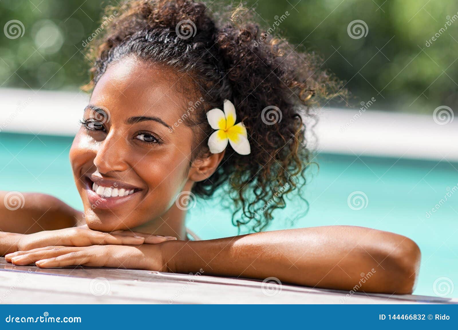 Black Beauty Woman in Swimming Pool Smiling Stock Photo - Image of summer,  happy: 144466832
