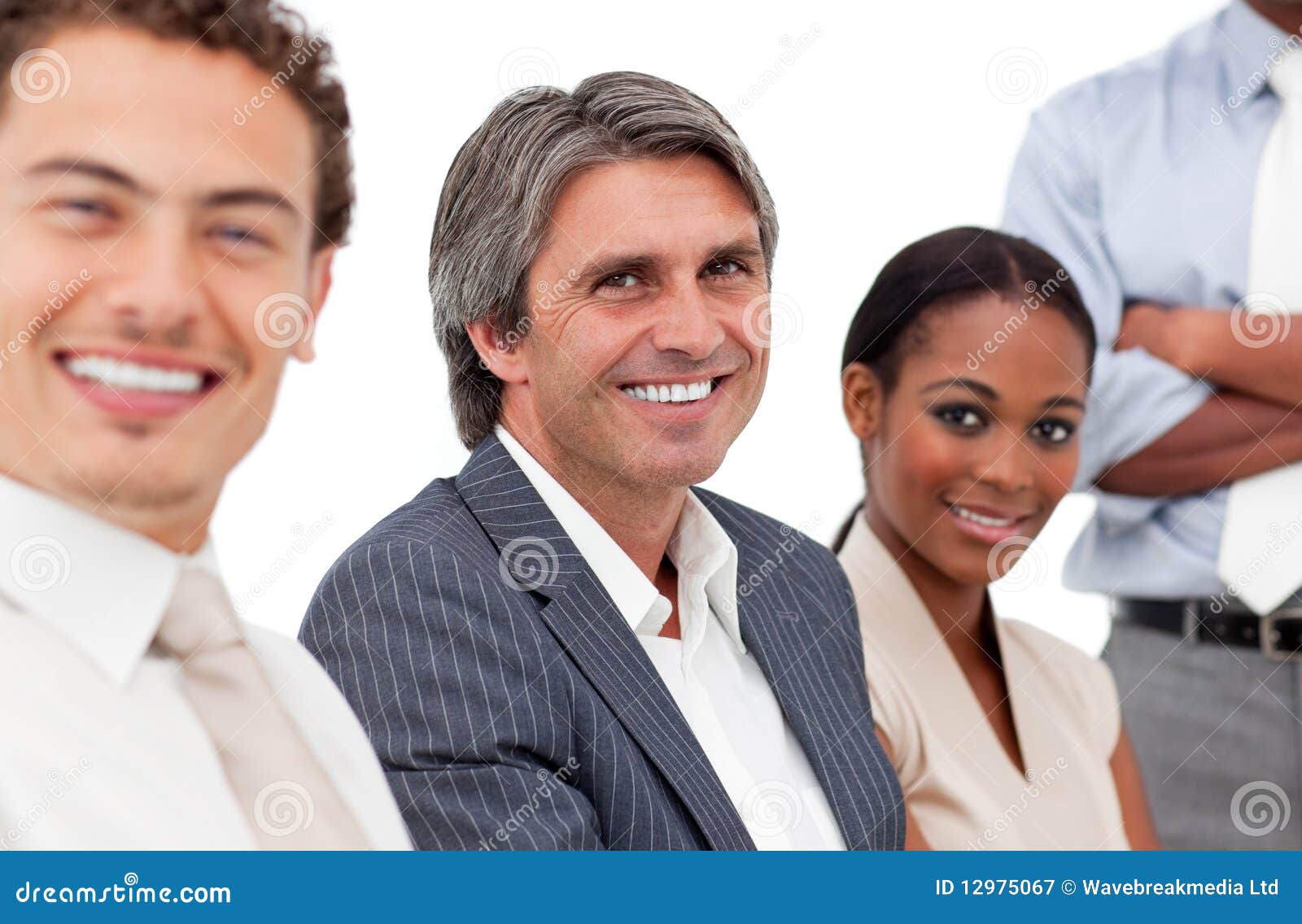 Portret uśmiechnięci ludzie biznesu w spotkaniu