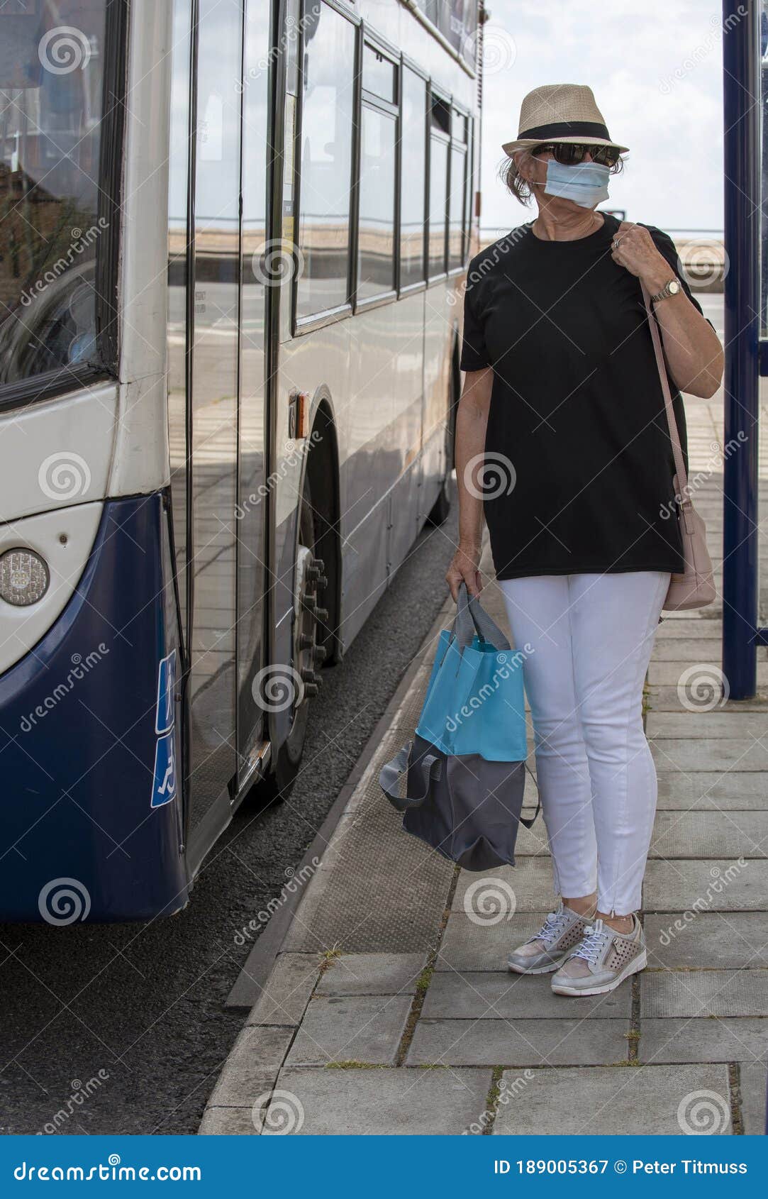 Chick in a short short petticoat on the bus