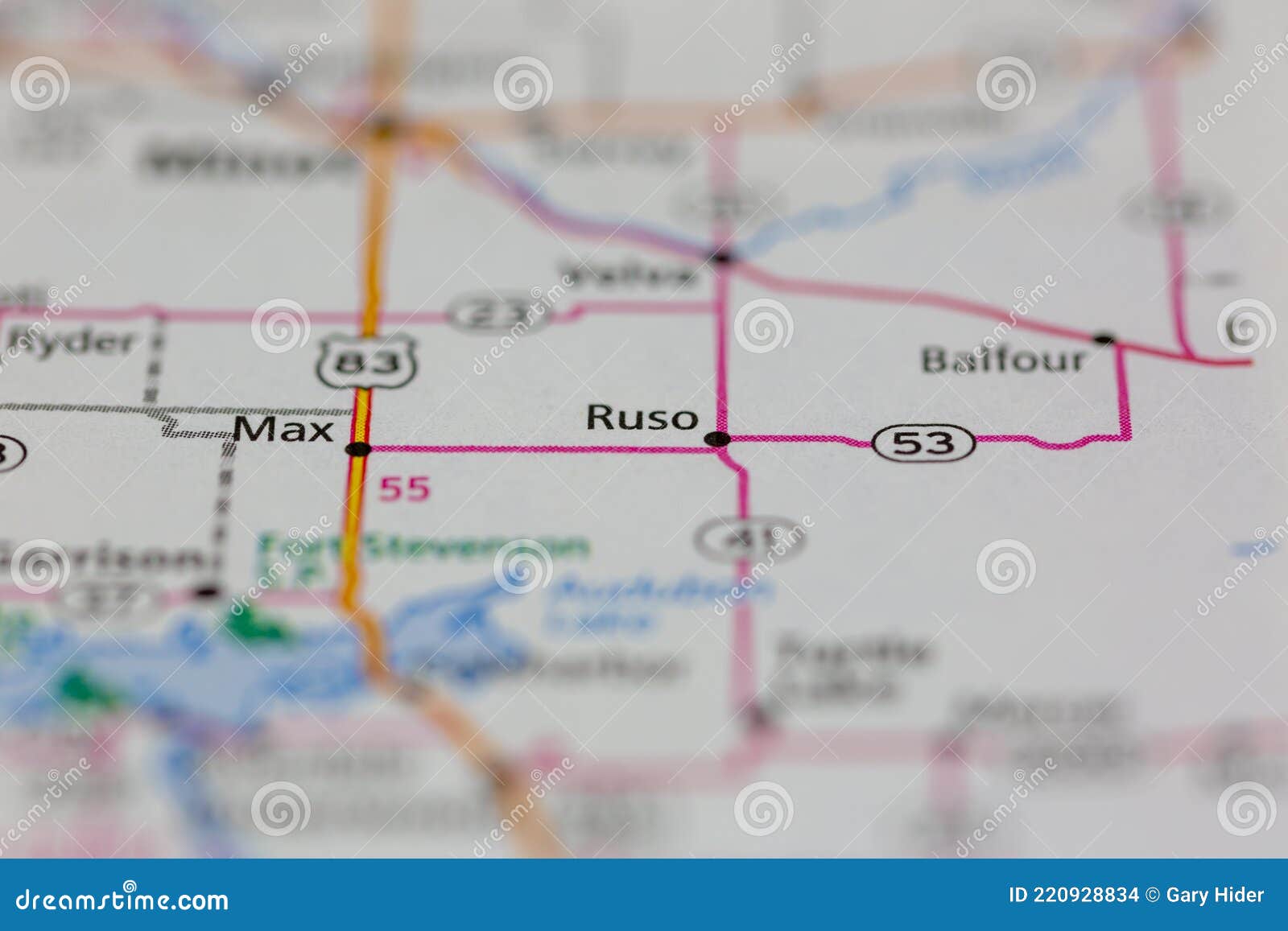 06-10-2021 portsmouth, hampshire, uk, ruso north dakota usa shown of a road map or geography map
