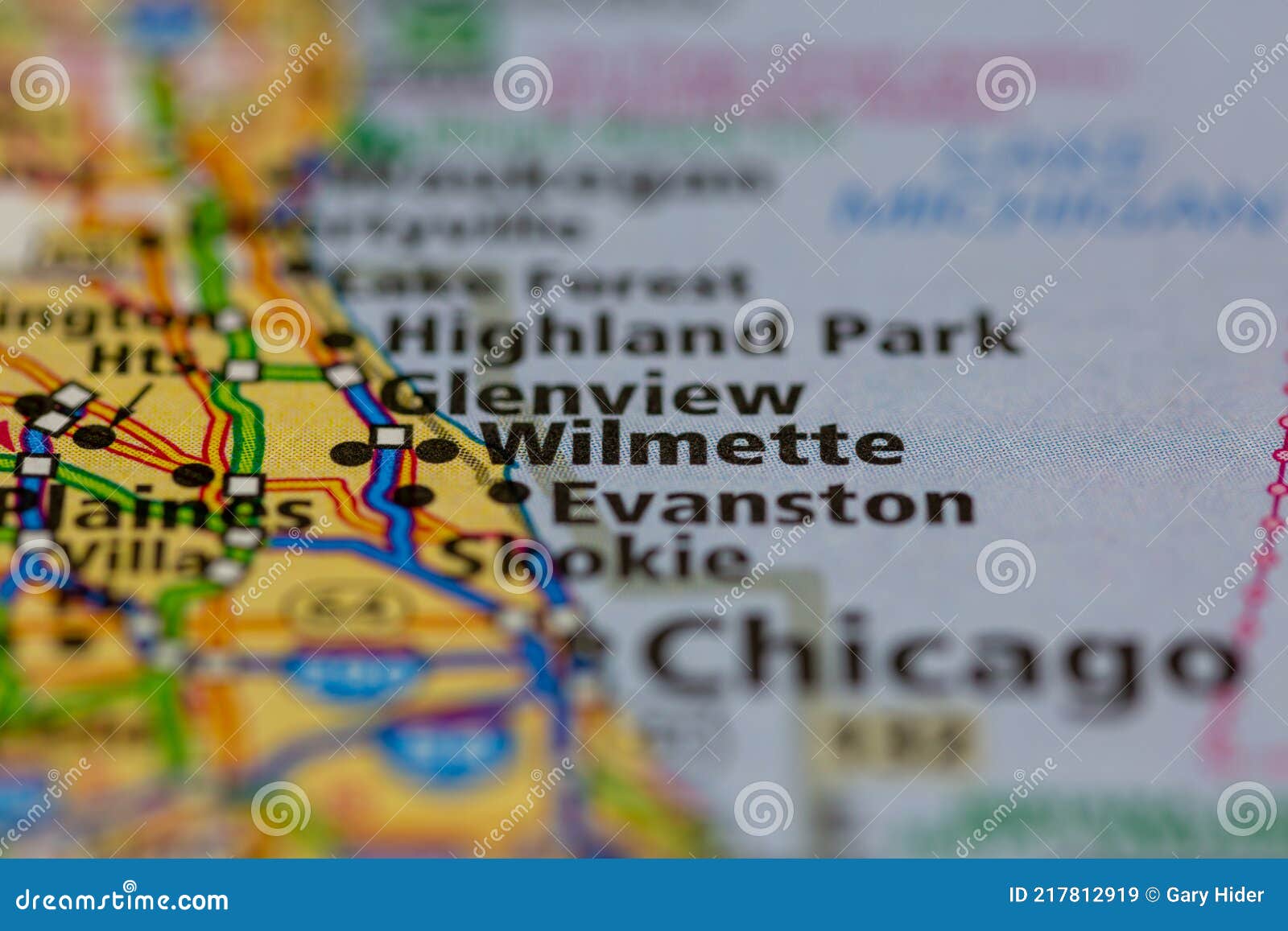 05-04-2021 portsmouth, hampshire, uk, wilmette illinois shown on a geography map or road map