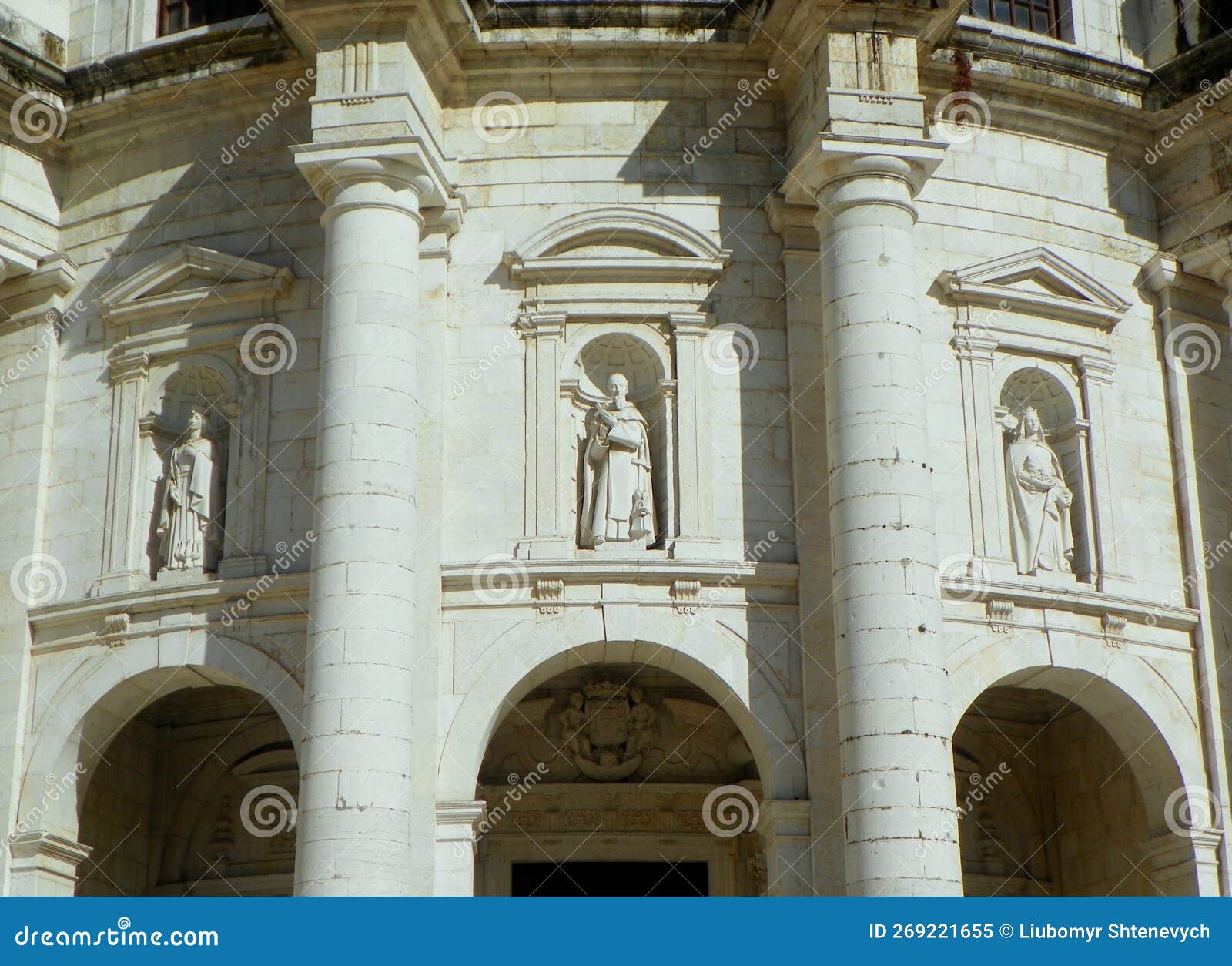 portugal, lisbon, national pantheon (panteao nacional), statues on the facade: saint engracia, and saint isabel