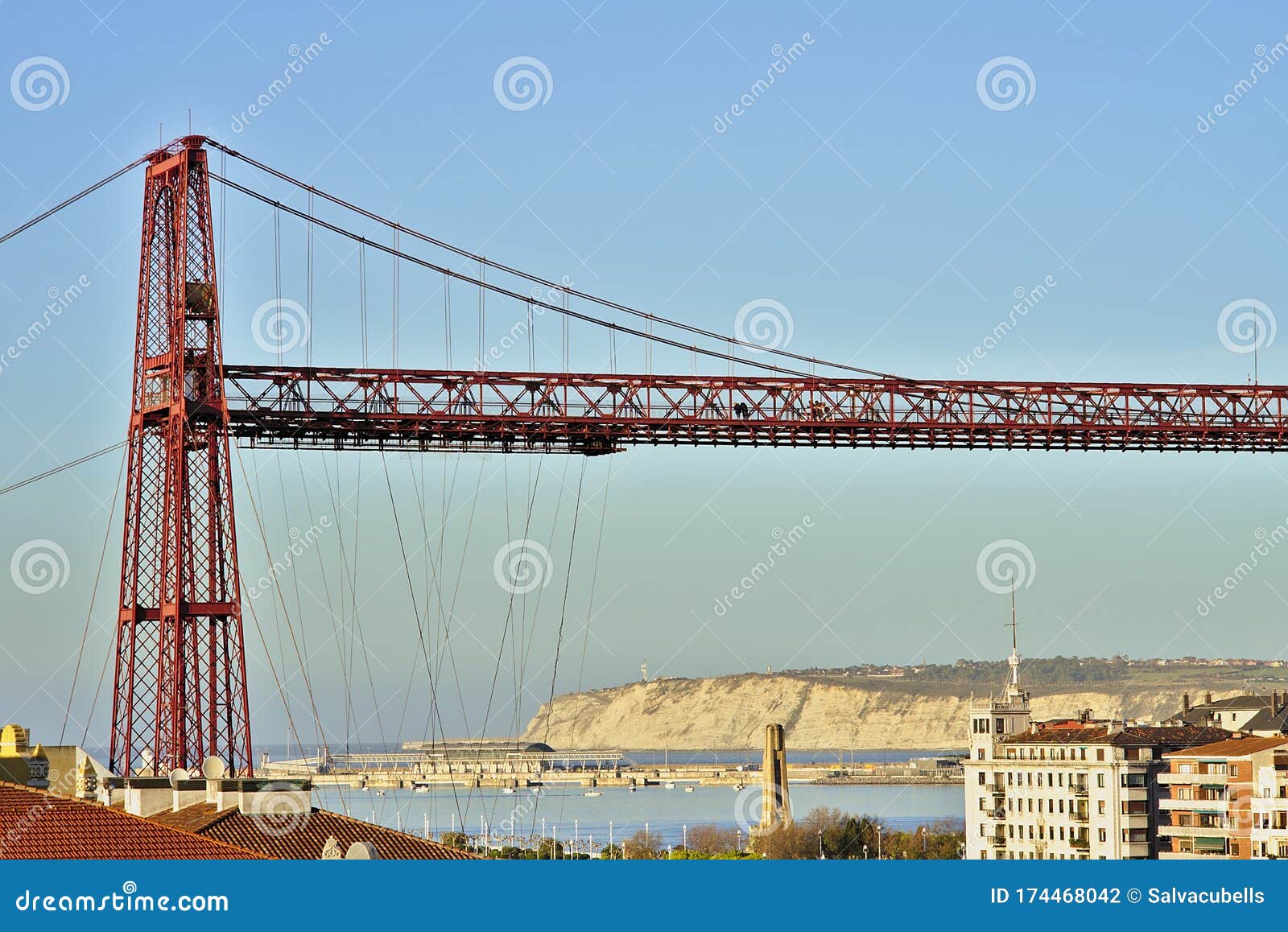 portugalete, pais vasco, 27 de diciembre de 2019. puente colgante entre portugalete y getxo