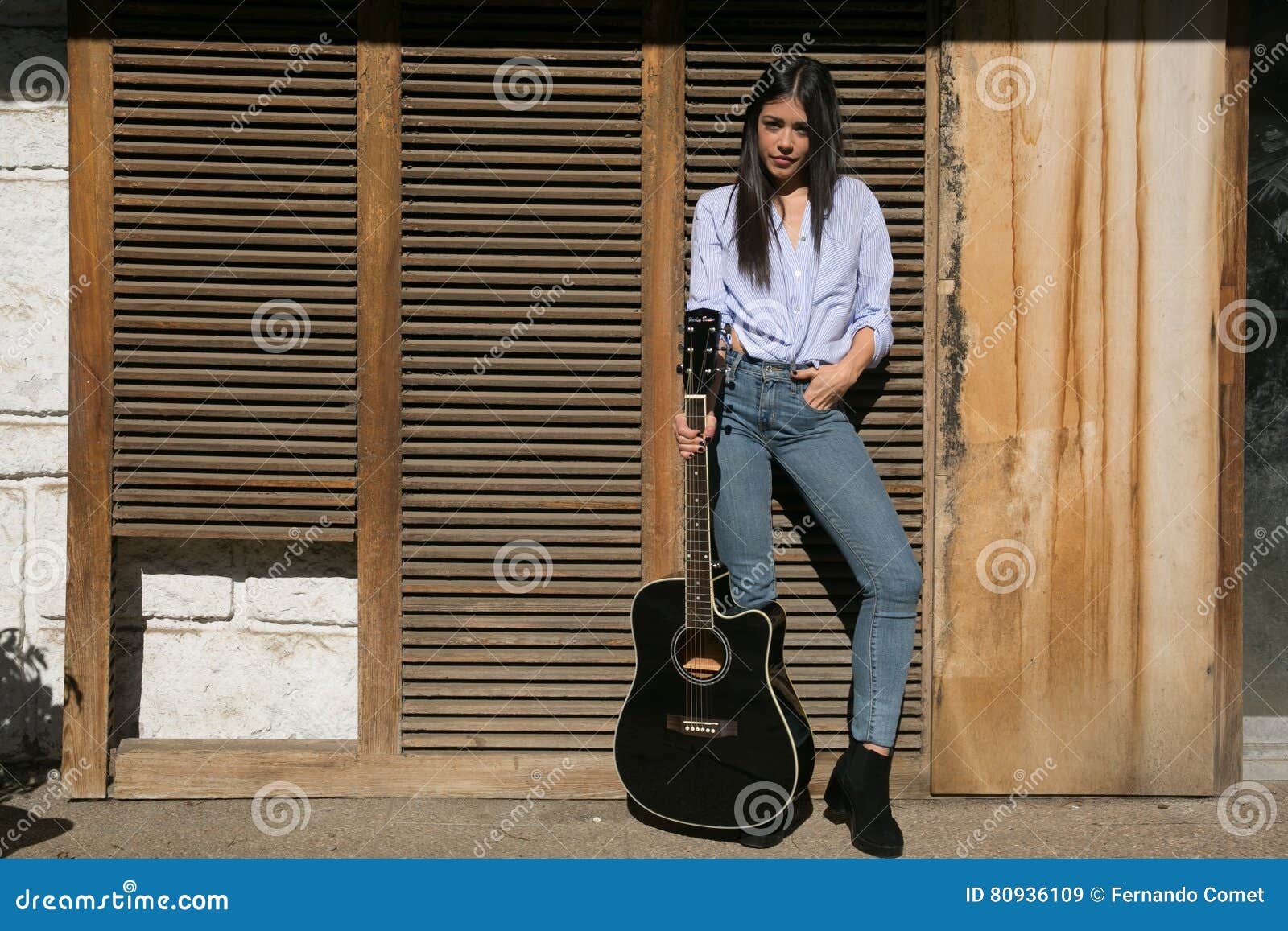 fille avec une guitare Montage photo