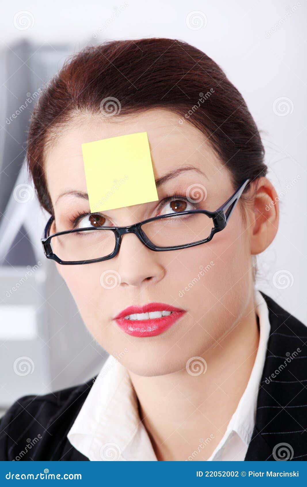 Post it note on forehead stock photo. Image of caucasian 22052002
