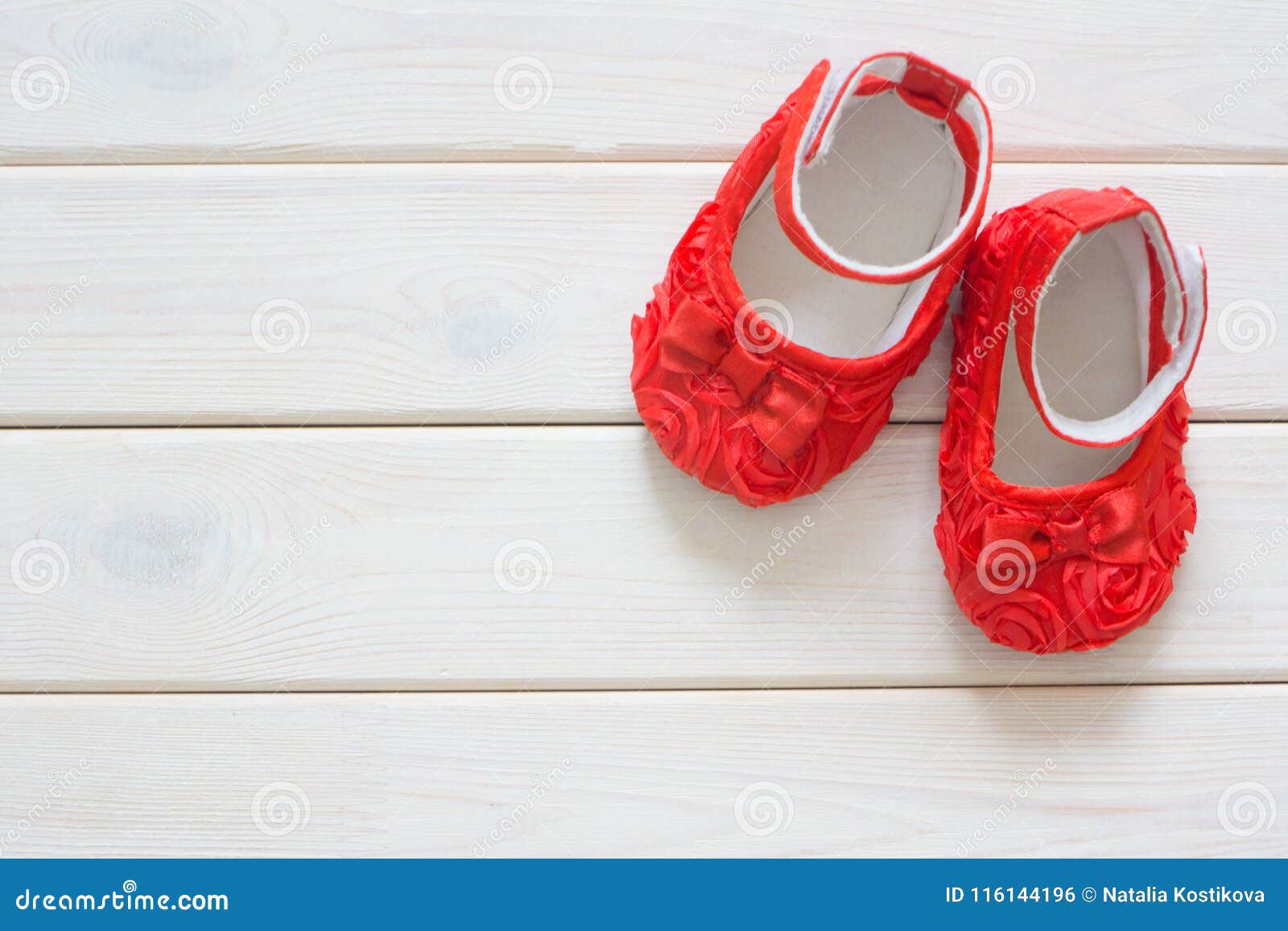 infant girl red shoes