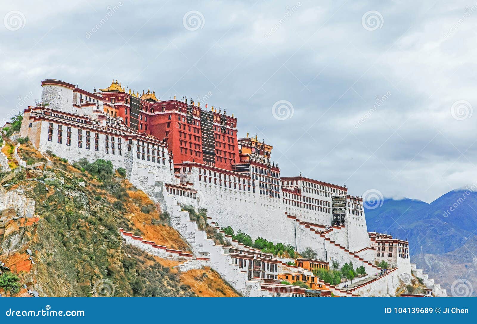 The Potala Palace In Tibet Stock Image Image Of Lama 104139689