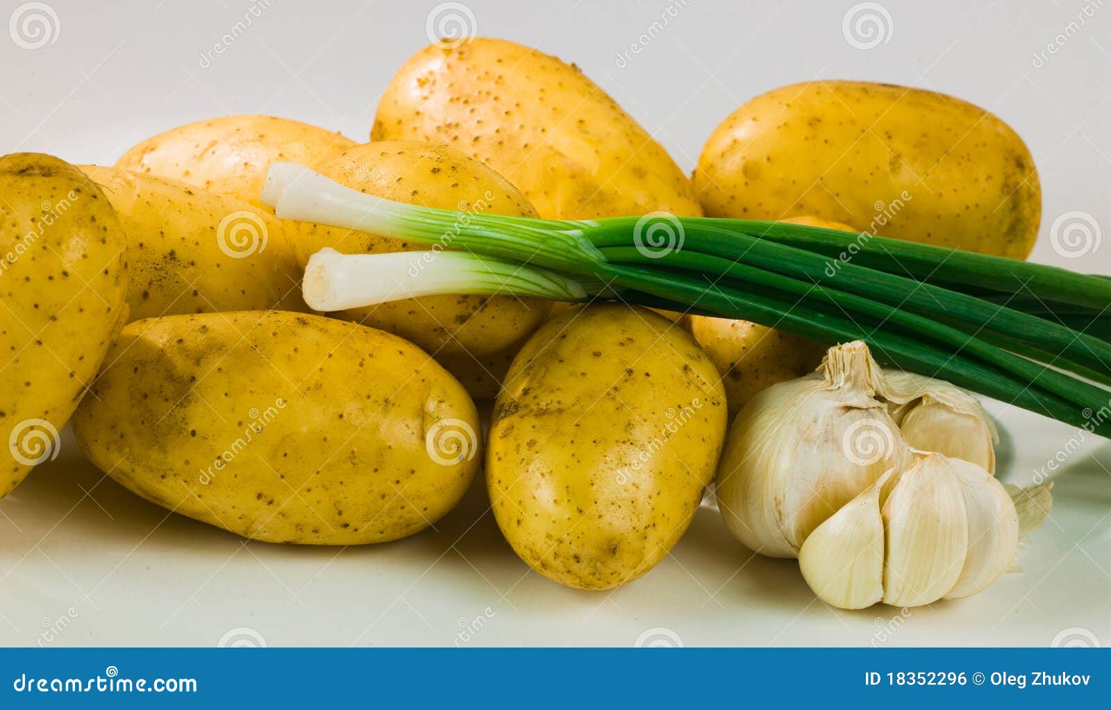 Potato onion and garlic stock photo. Image of potatoes 18352296