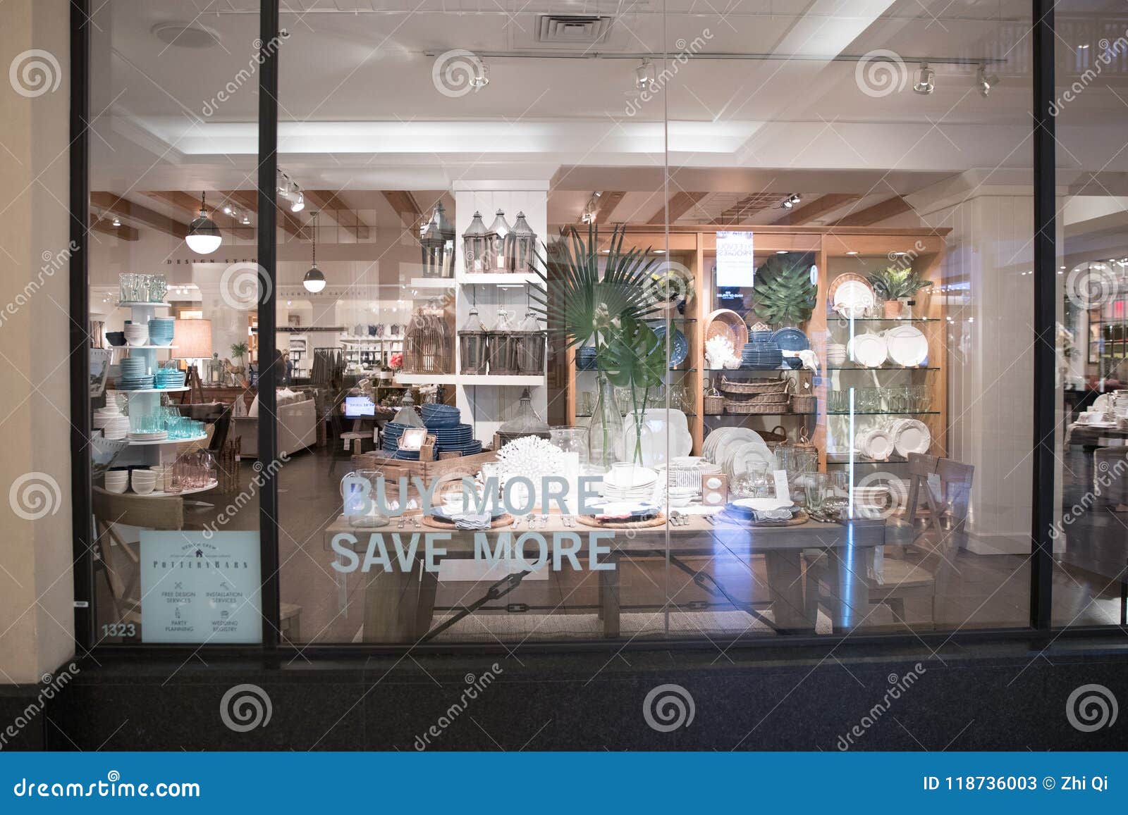 169 Pottery Barn Store Stock Photos, High-Res Pictures, and Images - Getty  Images