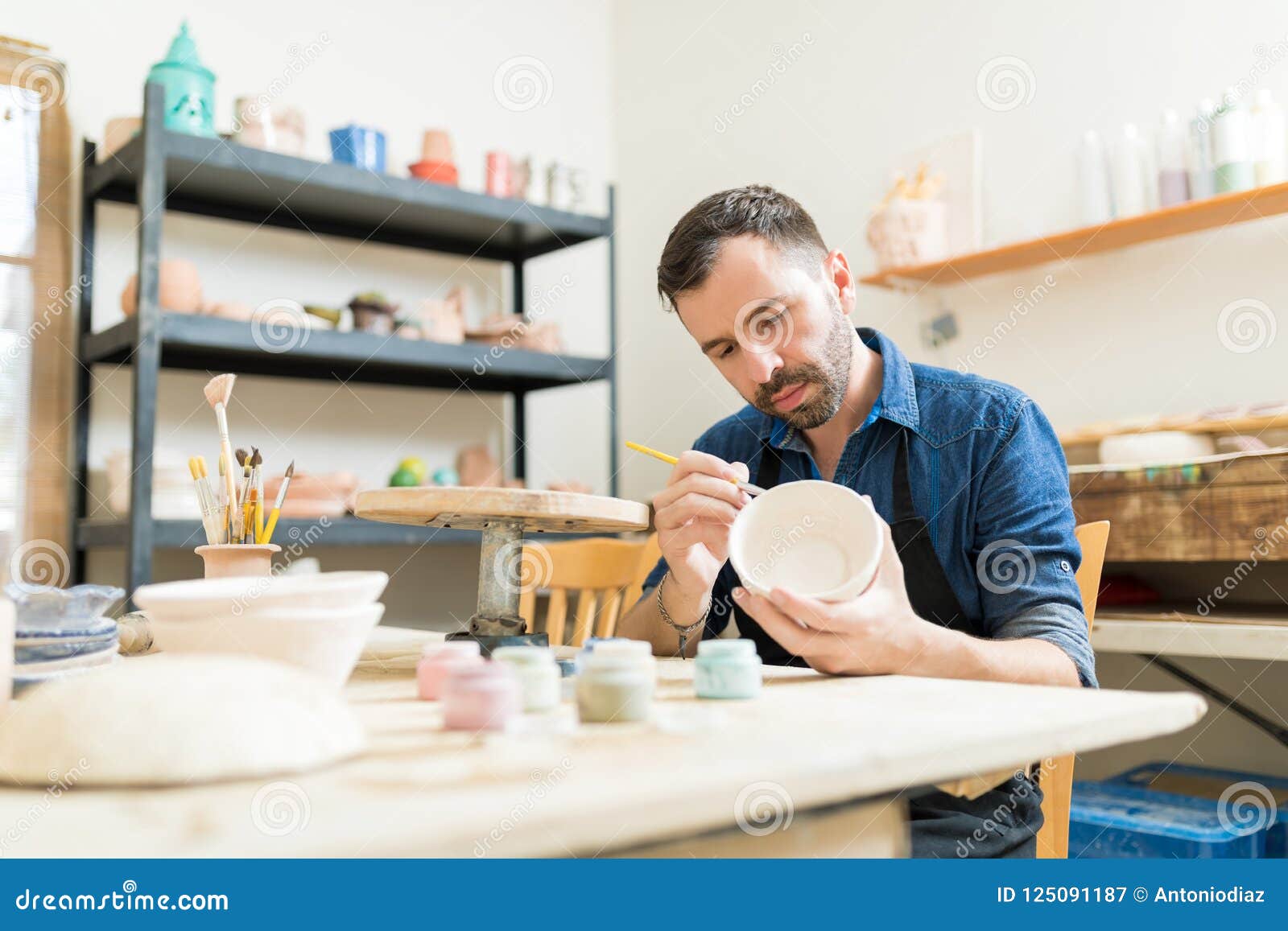 Pottery Expert Painting Bowl Made of Clay Stock Image Image of craftsman, artwork 125091187