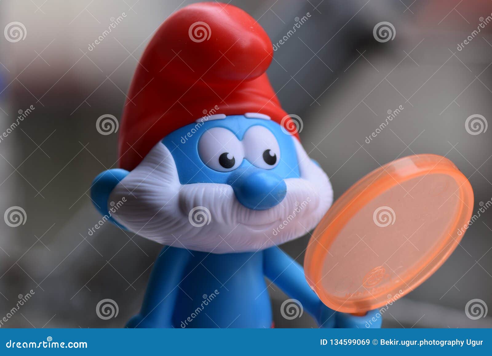 Pouco Smurfs Azul, Vidros Smurf Foto de Stock Editorial - Imagem de  franquia, colônia: 134599413