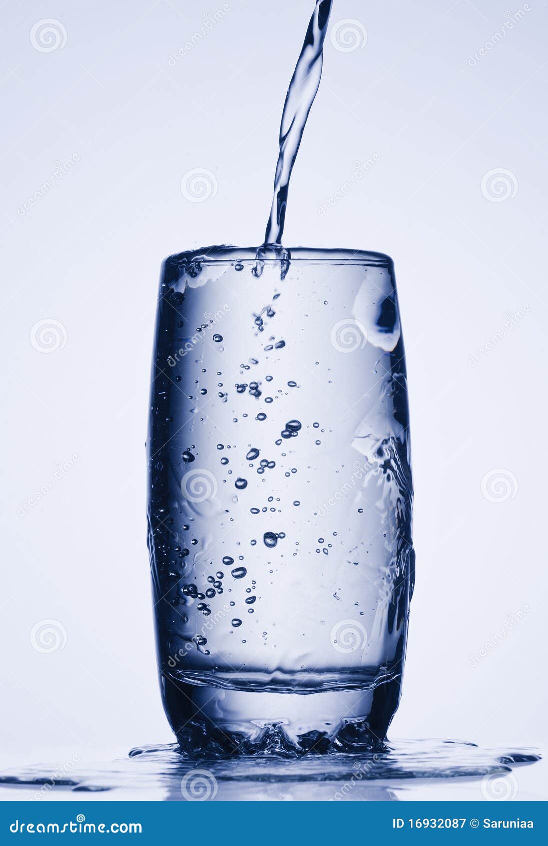 Simple Tall Glass Water Stock Illustrations – 166 Simple Tall Glass Water  Stock Illustrations, Vectors & Clipart - Dreamstime