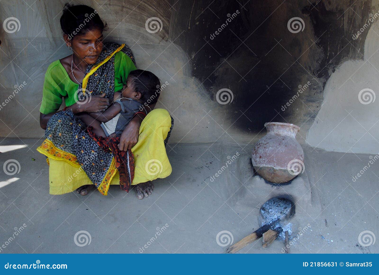 Indian slum women breastfeeding | Babe | XXX videos