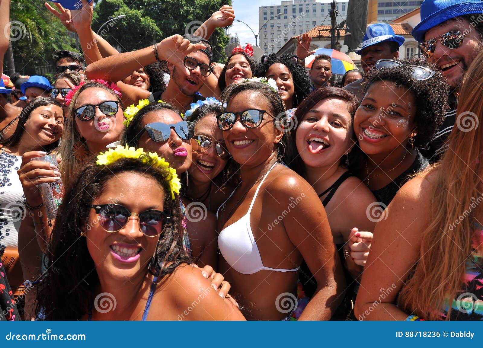 Povos Brasileiros Que Comemoram O Carnaval Na Rua Foto Editorial