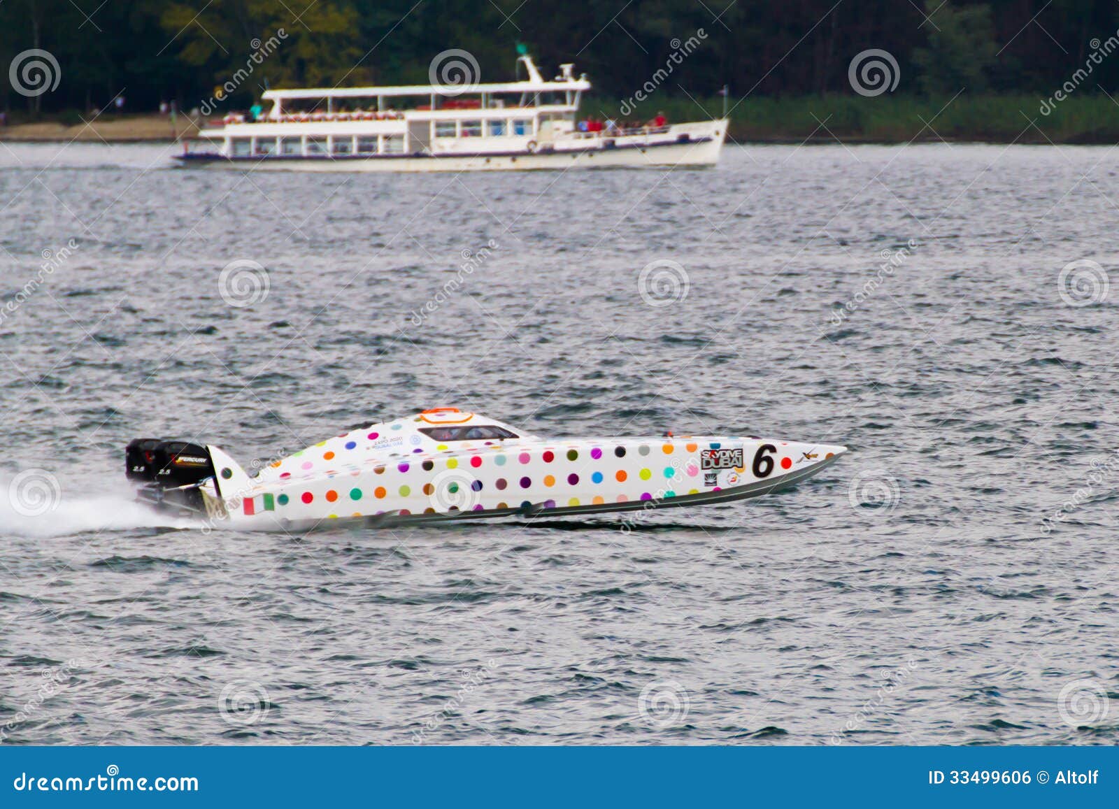 Powerboat Nicolini Offshore - Team 6 Editorial Photo ...