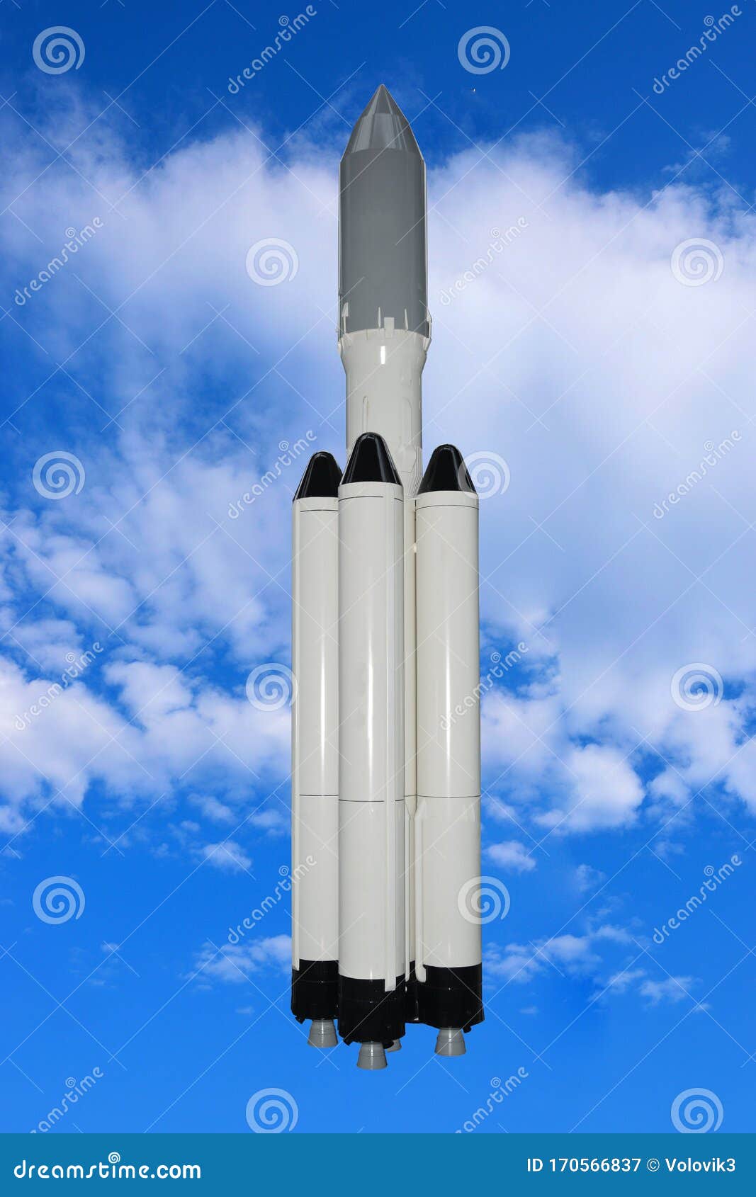 powerful three-stage, with 5 engines in the first stage, a rocket launcher with a spaceship.