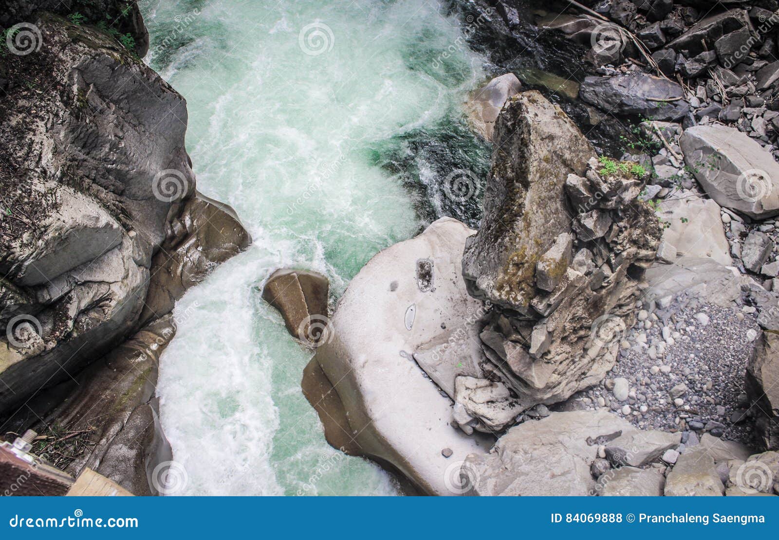 margen blik Laboratorium Powerful Waterfall Stream Top View Stock Photo - Image of fall,  environment: 84069888