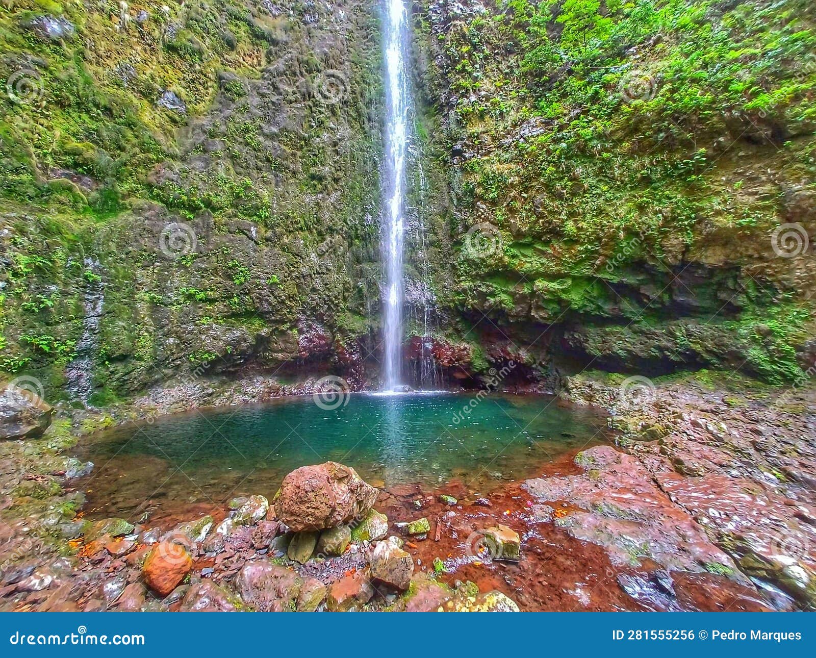 pr 9 - levada do caldeirÃ£o verde