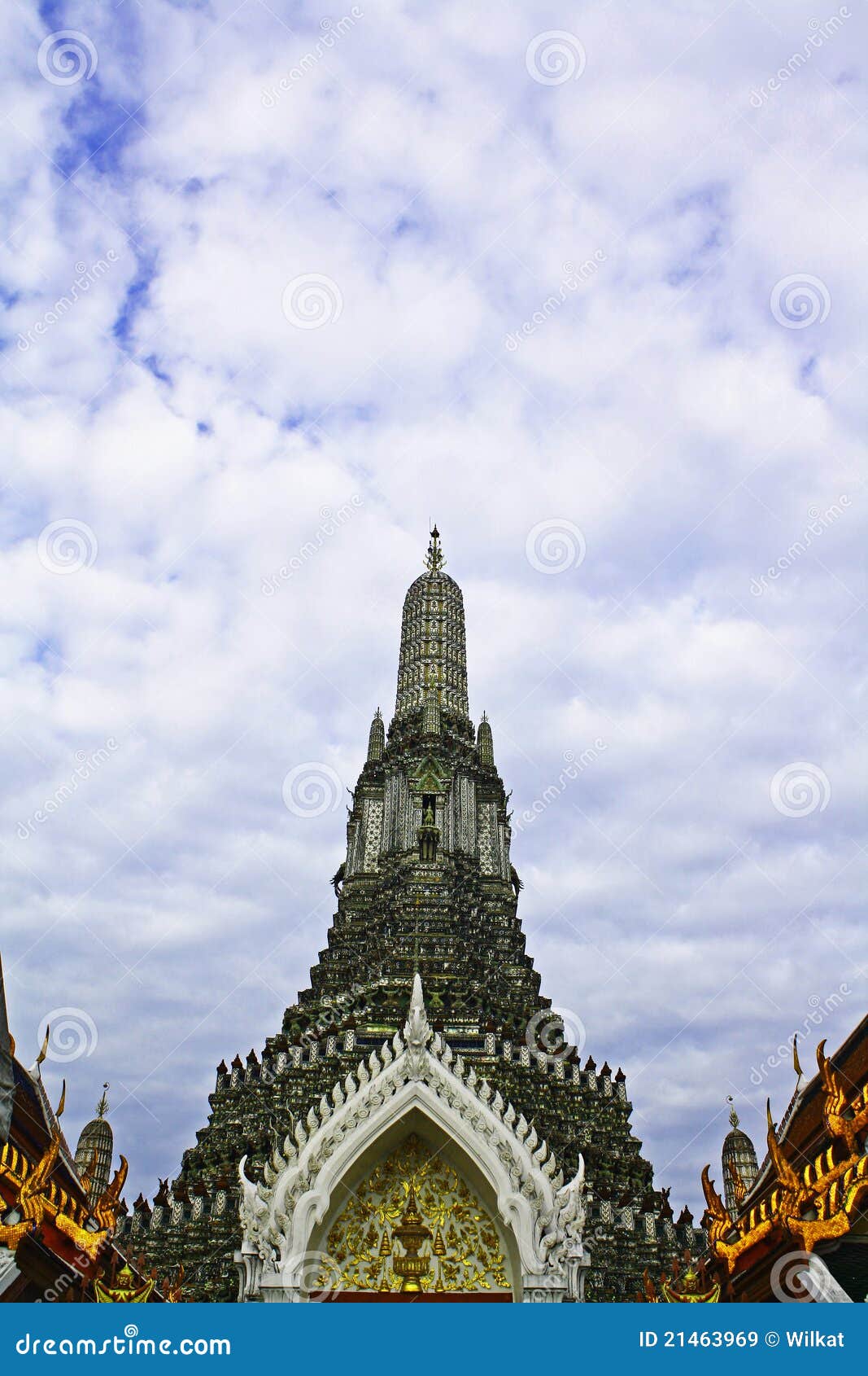 Pra prang stock image. Image of buddhist, sunset, ancient 21463969