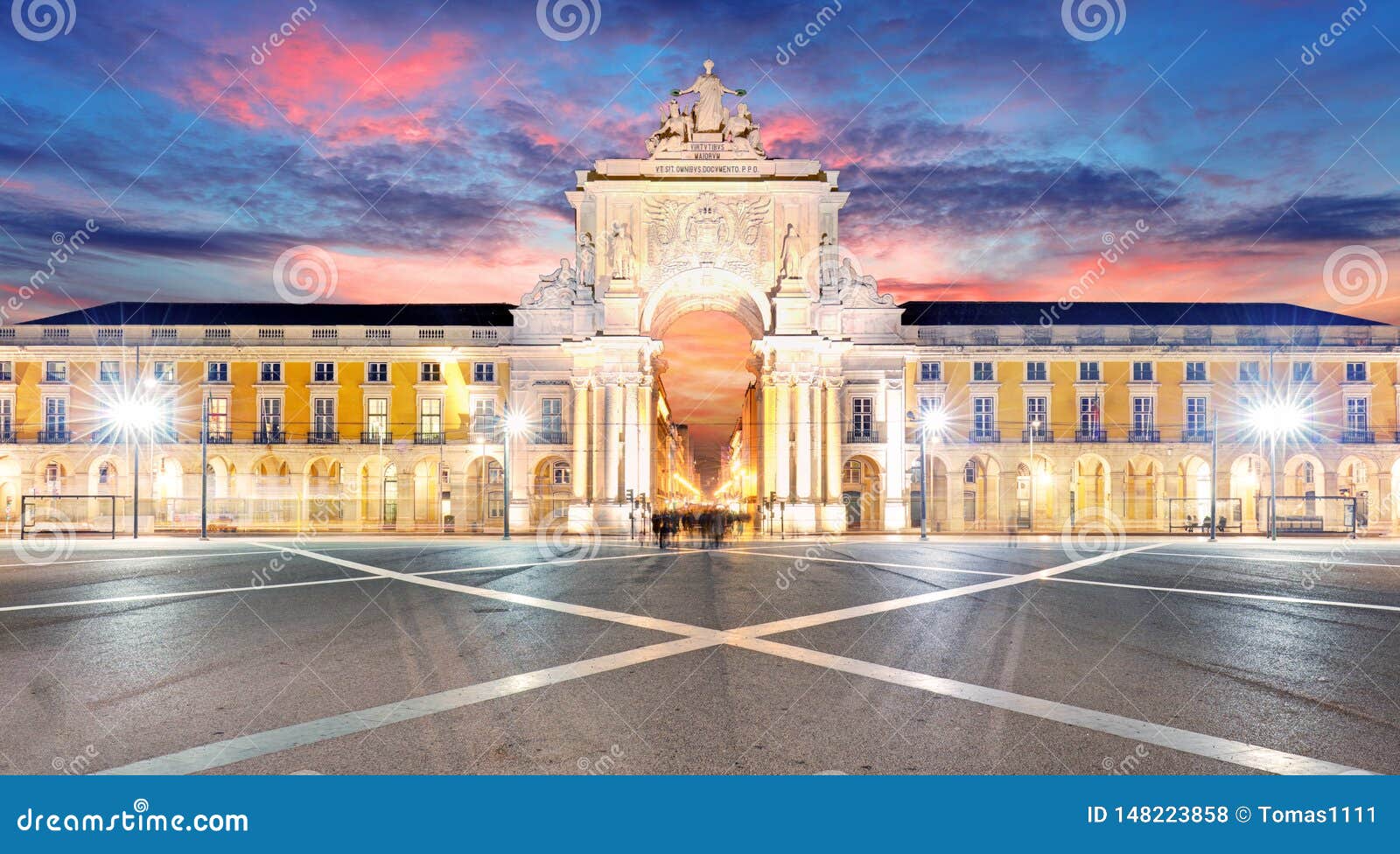 praca de comercio at sunset, lisbon