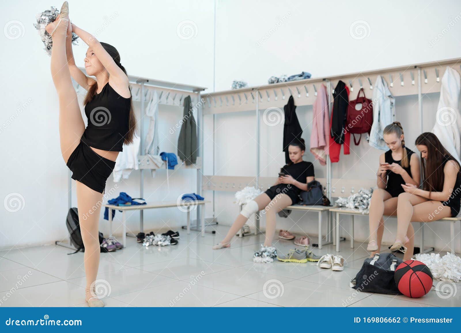 Ballet Locker Room.22