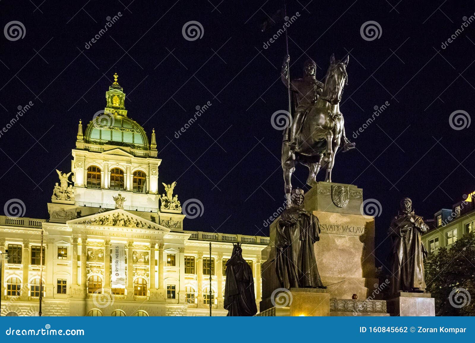 Prague, Czech Republic Juli 23, 2019 Statue of St. Wenceslas in