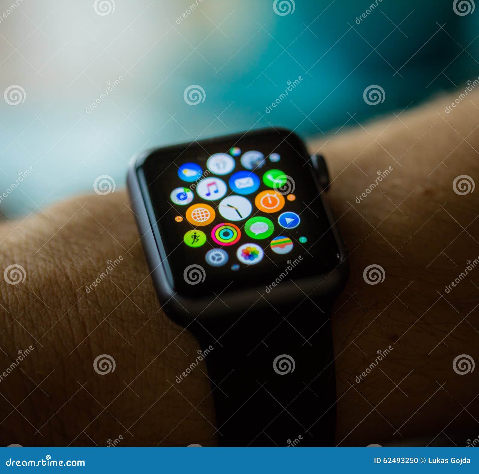 apple watch cellular czech republic