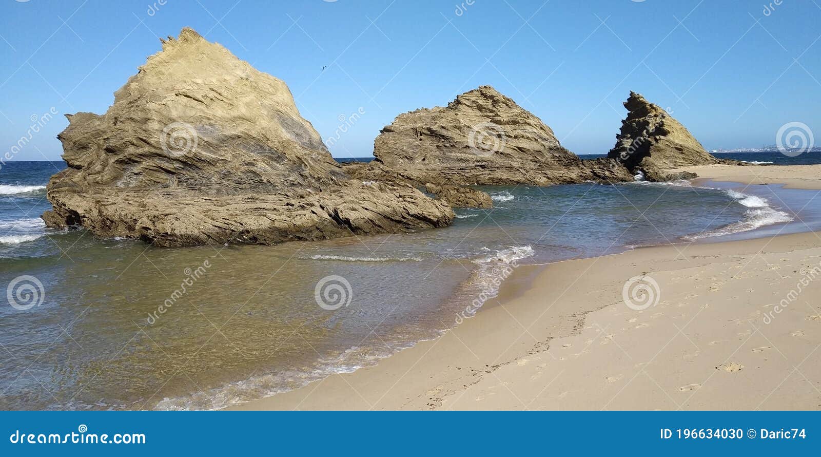 praia da samoqueira beach, sines, porto covo, portugal