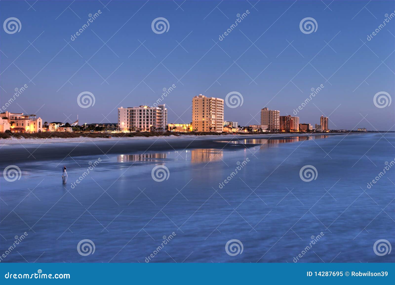 Praia de Jacksonville imagem de stock. Imagem de vermelho - 14287695